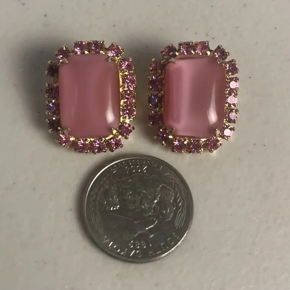 Pink Moonstone Art Glass Rhinestones Clip On Earrings 50s 60s MCM Mod Gold Tone